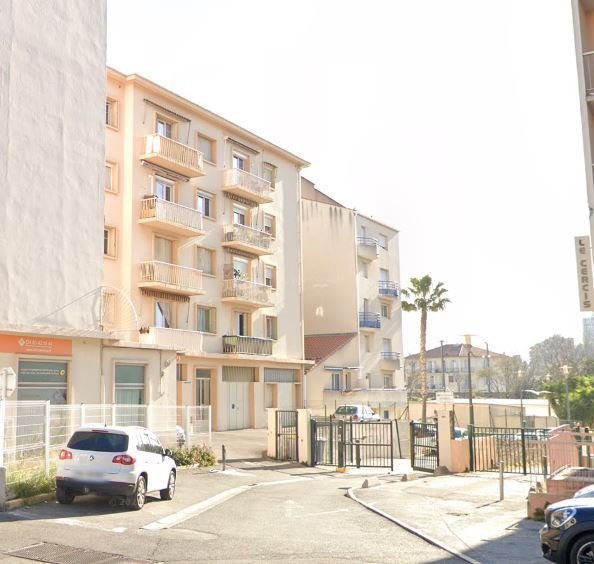 Enfant de 2 ans chute du 2e étage à Toulon : pronostic vital engagé