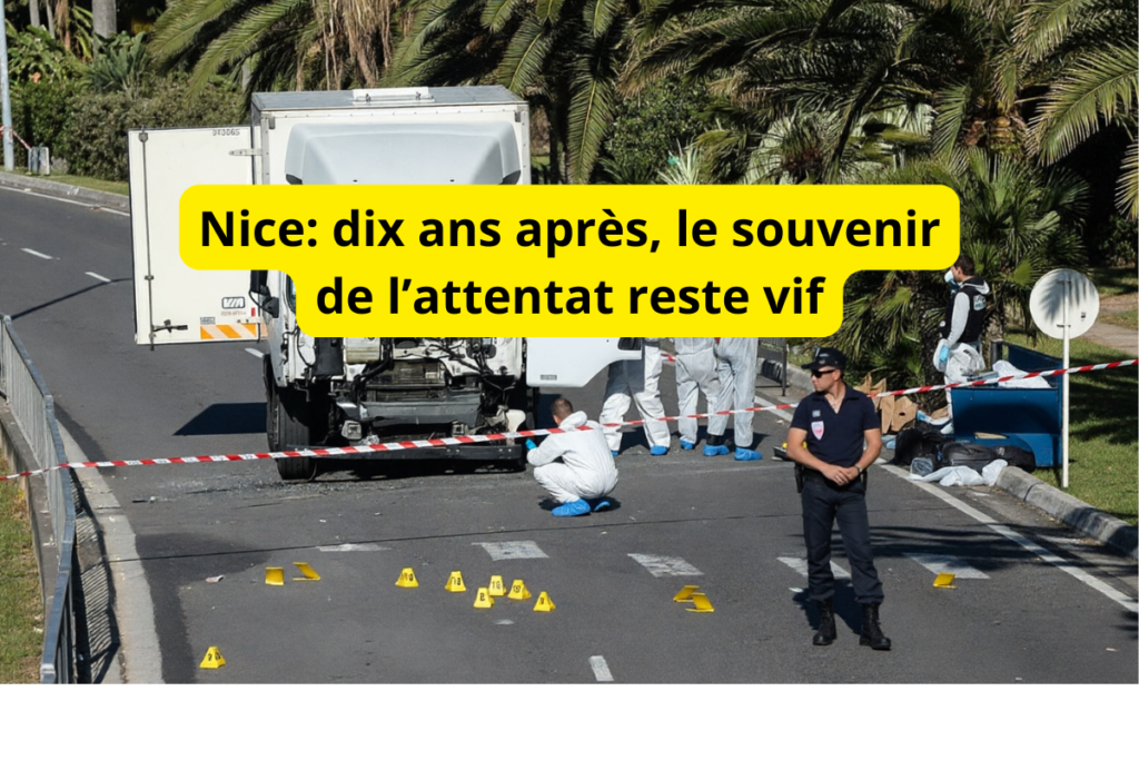 La Promenade des Anglais à Nice, décor des commémorations du 14 juillet 2026, reste le point central du souvenir. Les habitants, les familles et les visiteurs s’y arrêtent encore pour un geste, une pensée, une fleur. Le lieu porte toujours la marque du drame.
